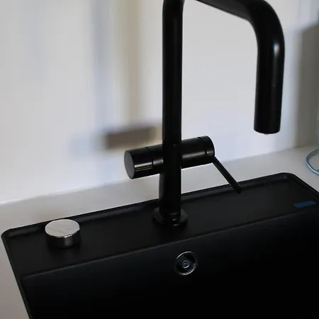 Air Conditioned Downtown With View Apartment *