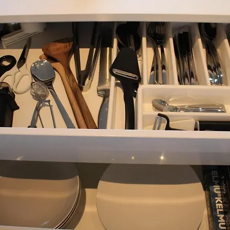 Air Conditioned Downtown With View *