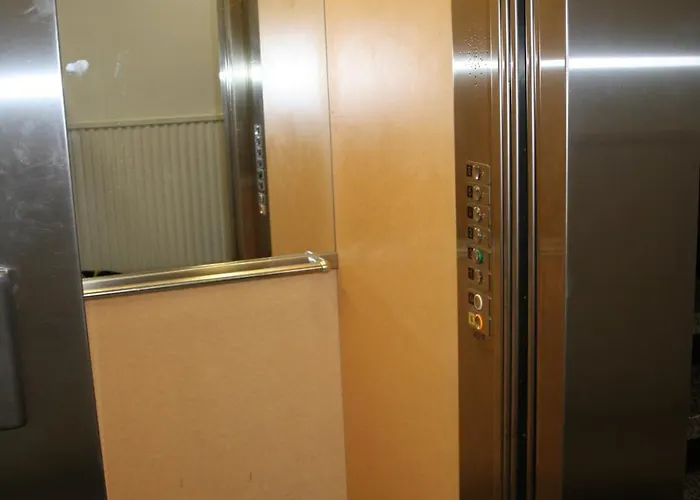 Air Conditioned Downtown With View * 海门林纳