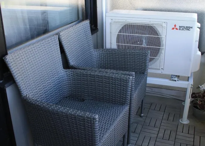 Air Conditioned Downtown With View 海门林纳