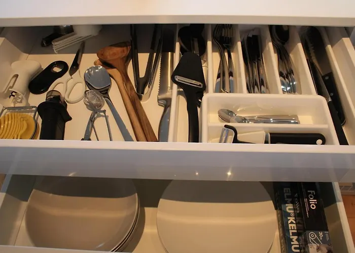 Air Conditioned Downtown With View *